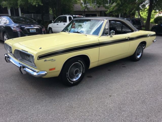 1969 Yellow Plymouth Barracuda Coupe