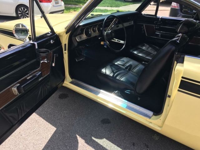 1969 Yellow Plymouth Barracuda Coupe