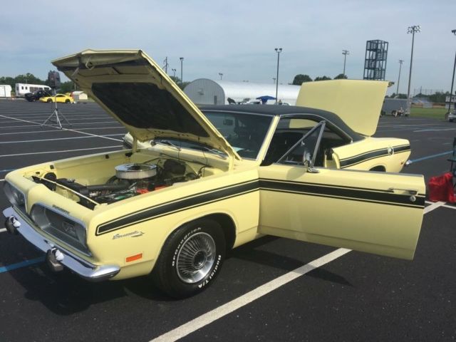 1969 Yellow Plymouth Barracuda Coupe