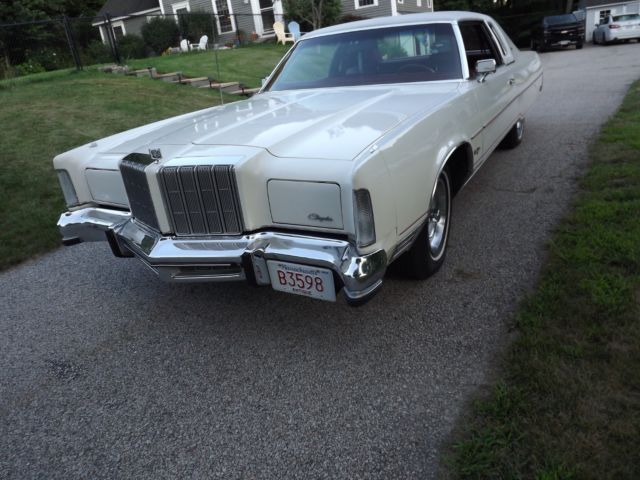 1978 White Chrysler New Yorker Coupe