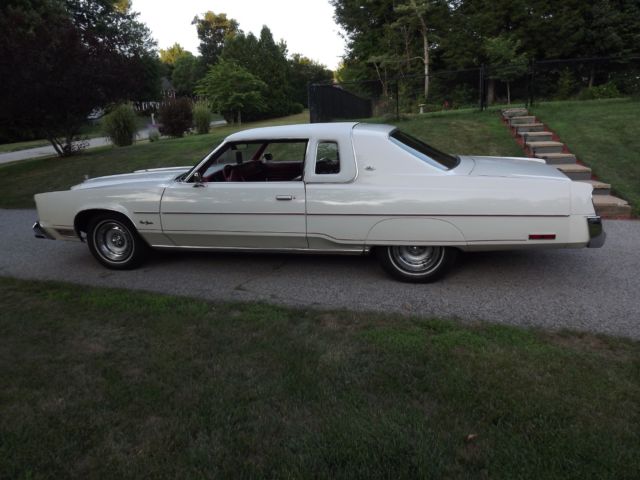 1978 White Chrysler New Yorker Coupe