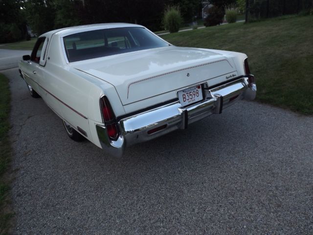 1978 White Chrysler New Yorker Coupe