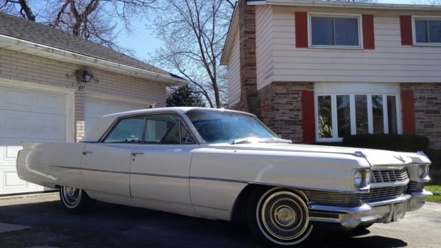 1964 White Cadillac Series 62 Sedan