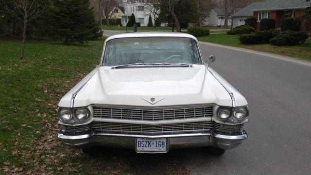 1964 White Cadillac Series 62 Sedan