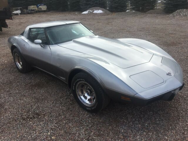 1978 Two Tone Light / Dark Silver Chevrolet Corvette Coupe