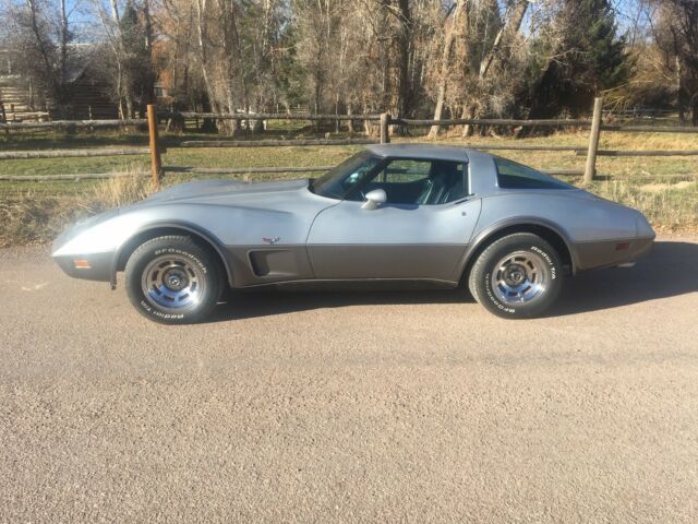 1978 Two Tone Light / Dark Silver Chevrolet Corvette Coupe