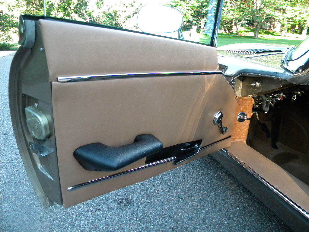 1970 Golden Sand Jaguar E-Type Convertible