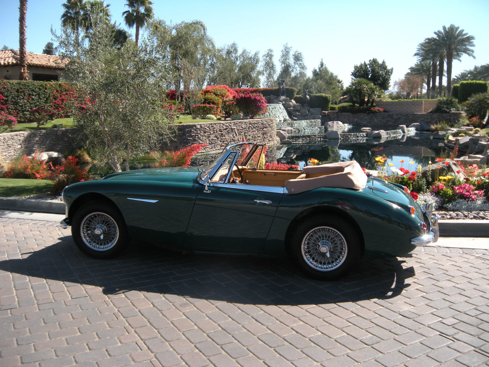 1967 brirish racing green Austin Healey 3000 Convertible
