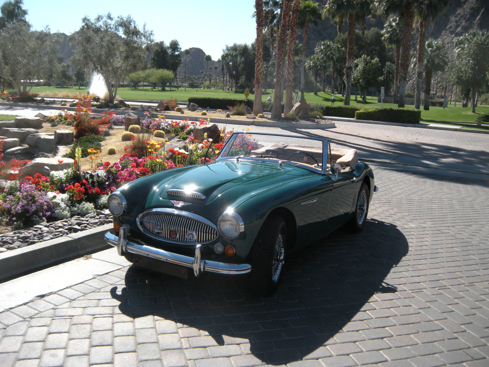 1967 brirish racing green Austin Healey 3000 Convertible