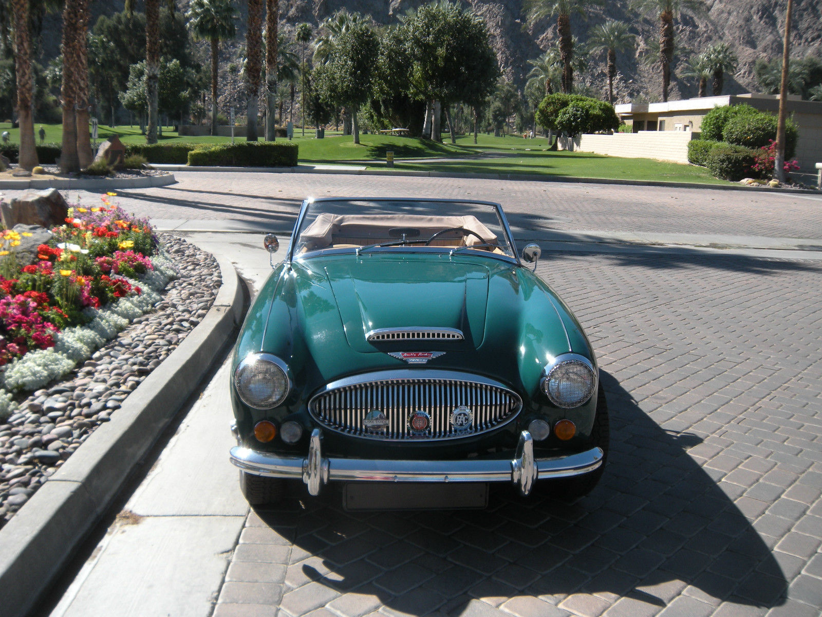 1967 brirish racing green Austin Healey 3000 Convertible