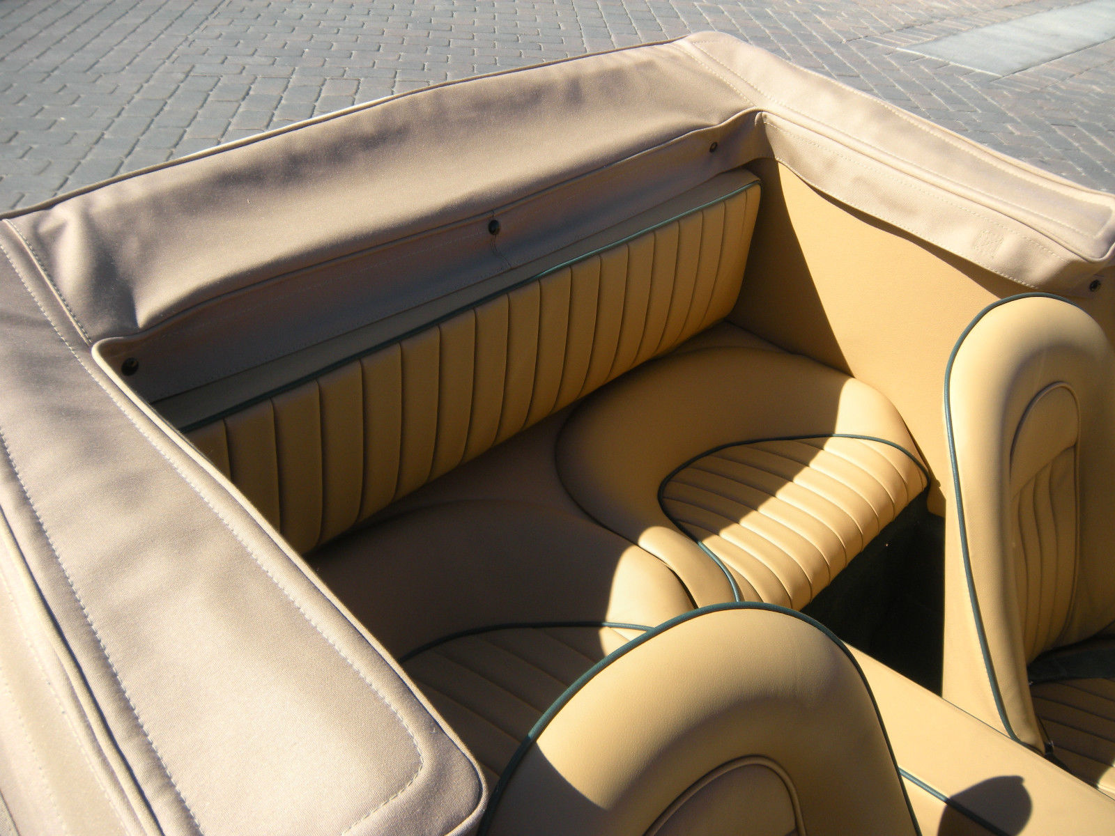 1967 brirish racing green Austin Healey 3000 Convertible