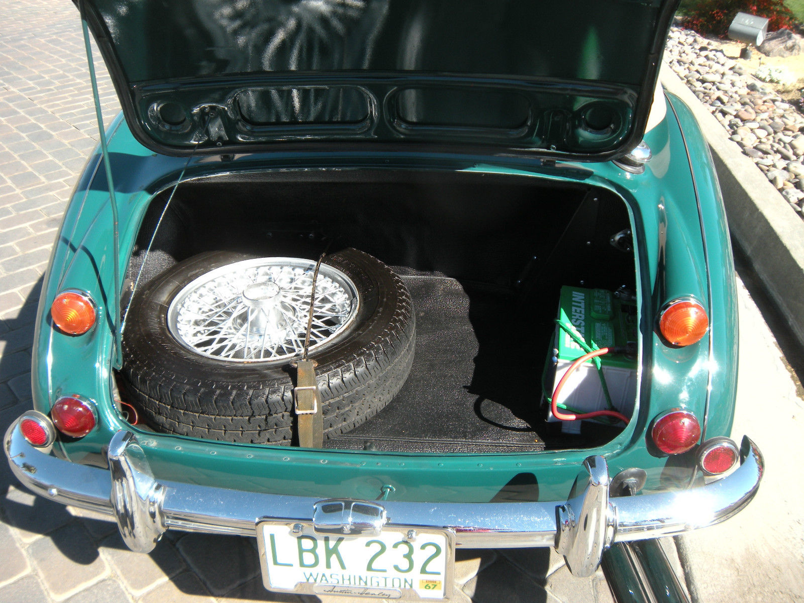 1967 brirish racing green Austin Healey 3000 Convertible