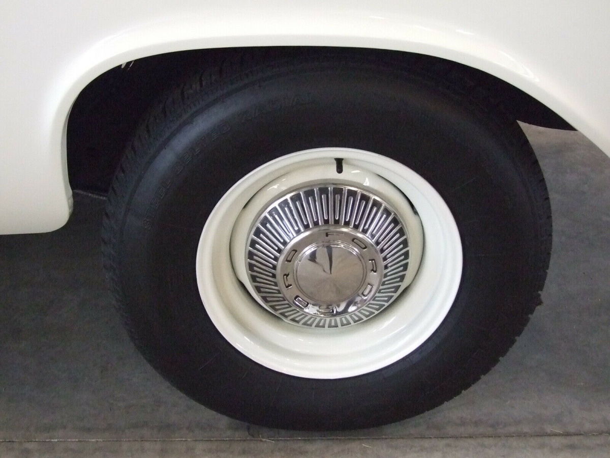 1965 Ford Custom 390 2 Dr