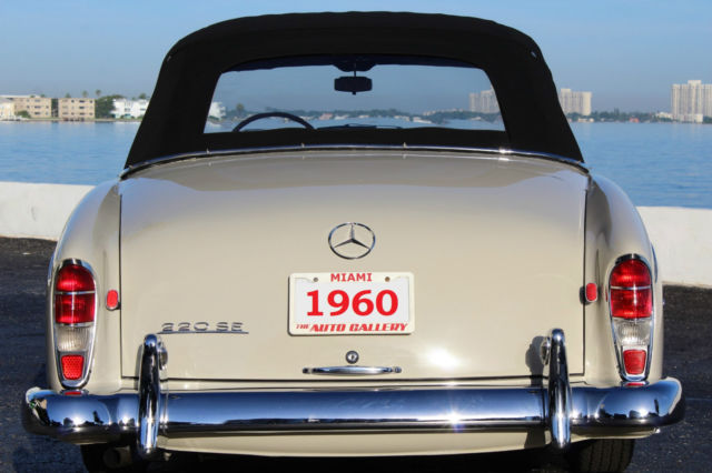 1960 DB158 (Gray/White)  Mercedes-Benz 200-Series Convertible