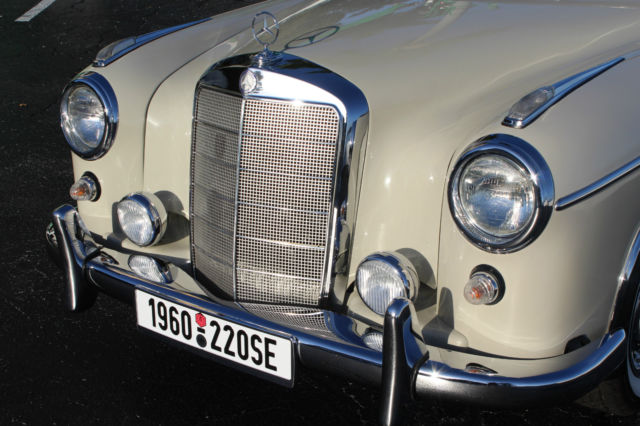 1960 DB158 (Gray/White)  Mercedes-Benz 200-Series Convertible