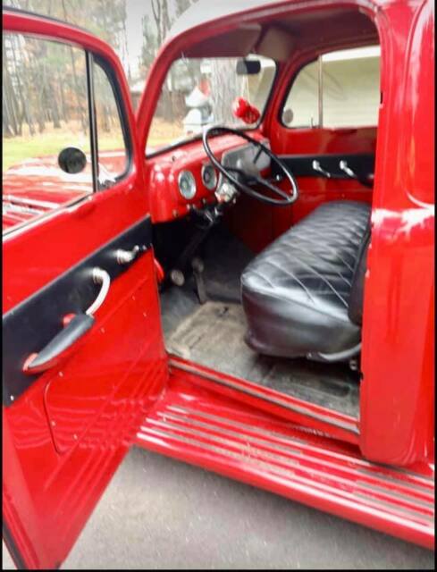 1951 Ford F-100 Standard Cab Pickup
