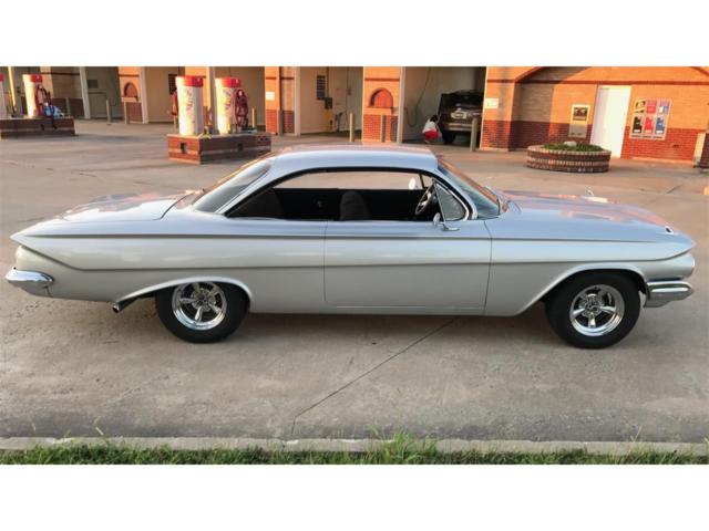 1961 White Chevrolet Bel Air/150/210 Coupe