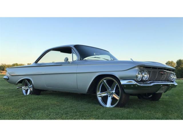 1961 White Chevrolet Bel Air/150/210 Coupe