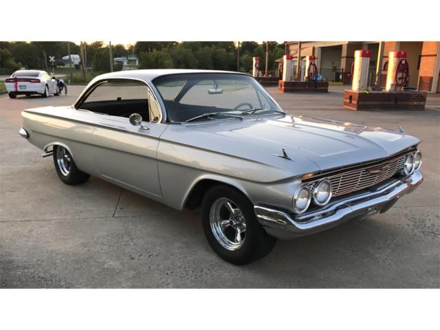 1961 White Chevrolet Bel Air/150/210 Coupe