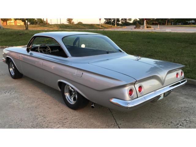 1961 White Chevrolet Bel Air/150/210 Coupe