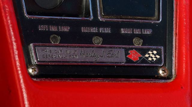 1968 White Chevrolet Corvette Coupe