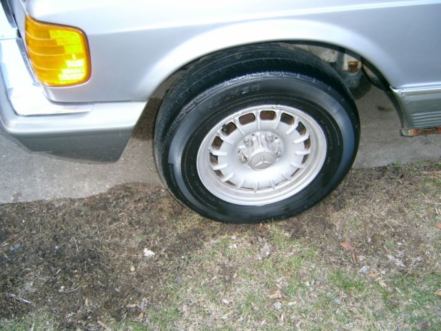 1984 Silver Mercedes-Benz S-Class Sedan