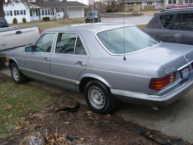 1984 Silver Mercedes-Benz S-Class Sedan