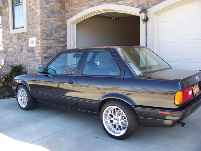 1991 Diamond Schwartz/Metalic Black BMW 3-Series Coupe
