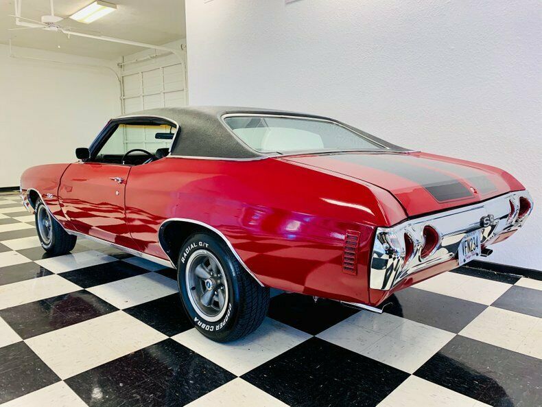 1972 Red Chevrolet Chevelle Coupe