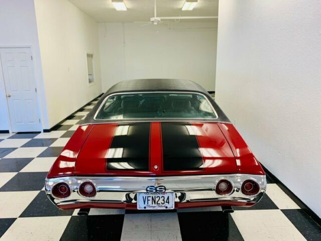 1972 Red Chevrolet Chevelle Coupe