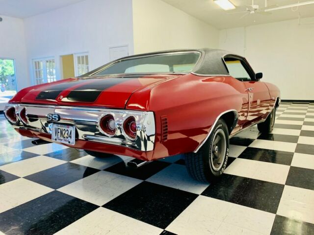 1972 Red Chevrolet Chevelle Coupe