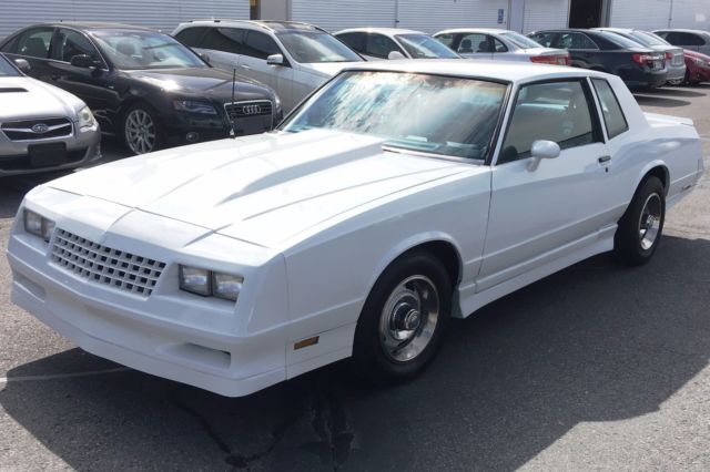 1983 White Chevrolet Monte Carlo Coupe