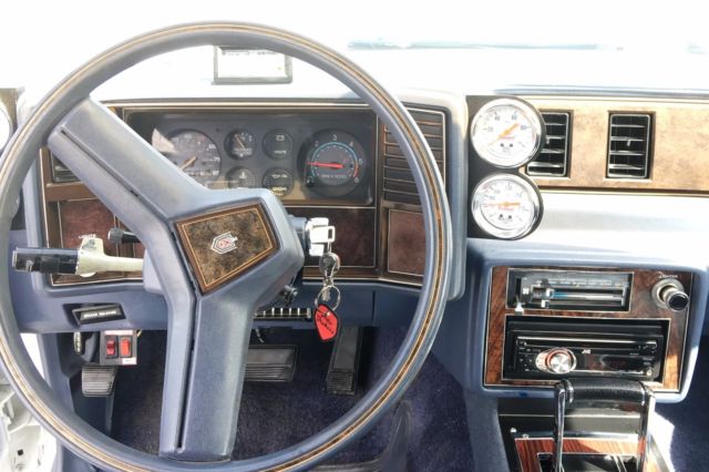 1983 White Chevrolet Monte Carlo Coupe