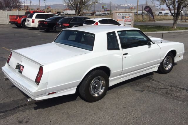 1983 White Chevrolet Monte Carlo Coupe