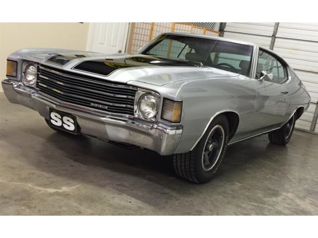 1972 Silver Chevrolet Chevelle Coupe