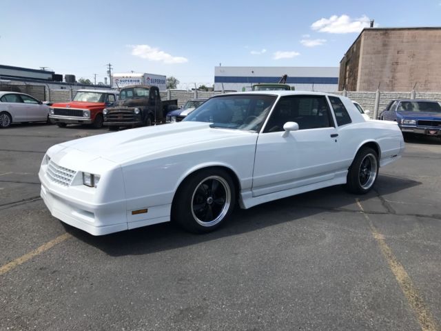 1983 White Chevrolet Monte Carlo Coupe