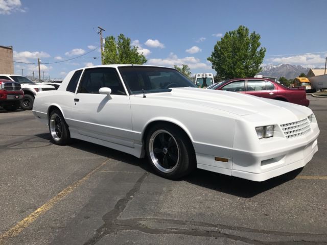 1983 White Chevrolet Monte Carlo Coupe