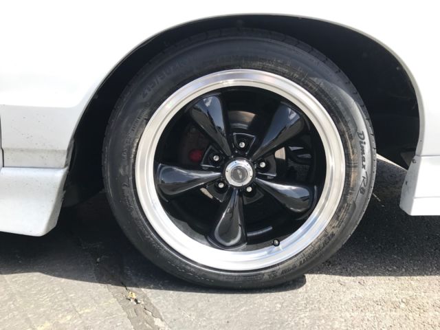 1983 White Chevrolet Monte Carlo Coupe