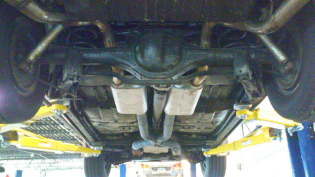 1976 brown Ford Torino Coupe