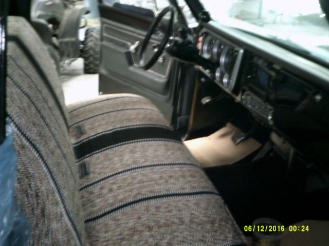 1972 Black and White Chevrolet C-10 LB Pick Up