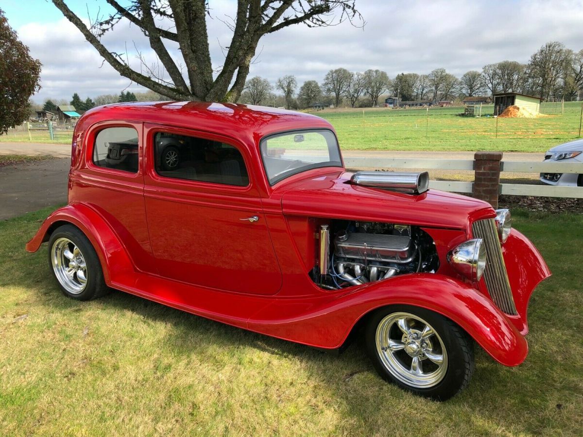 1933 Red Ford Vicky 2 door