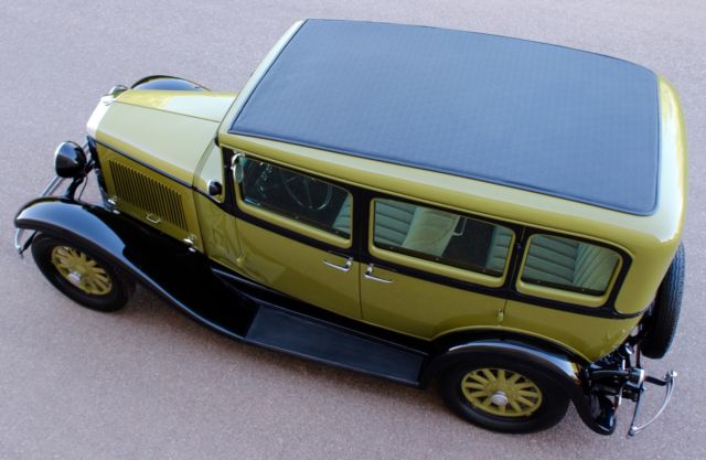 1930 Green & Black Dodge DD New Sedan Sedan