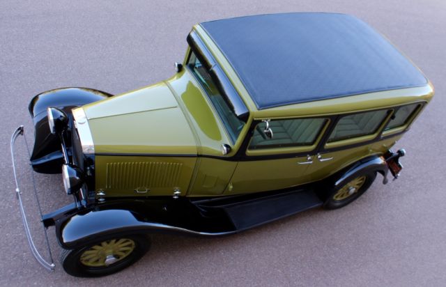 1930 Green & Black Dodge DD New Sedan Sedan