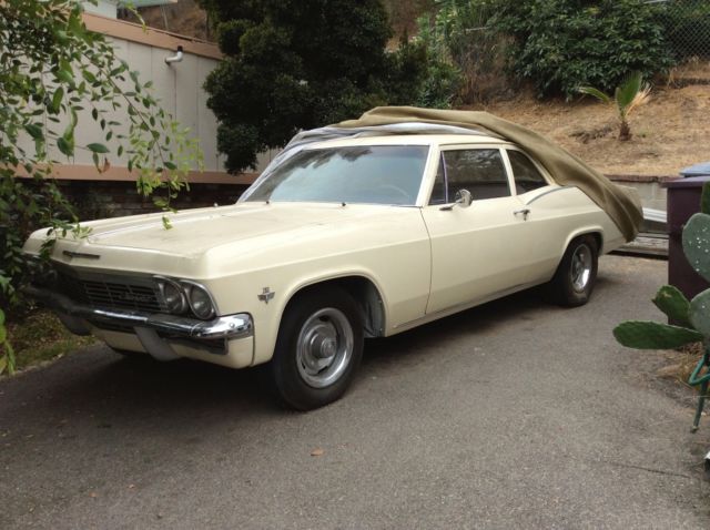 1965 Chevrolet Biscayne Coupe