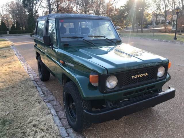 1990 Green Toyota Land Cruiser SUV