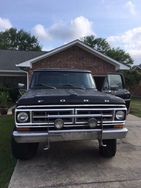 1972 Black Ford F-250