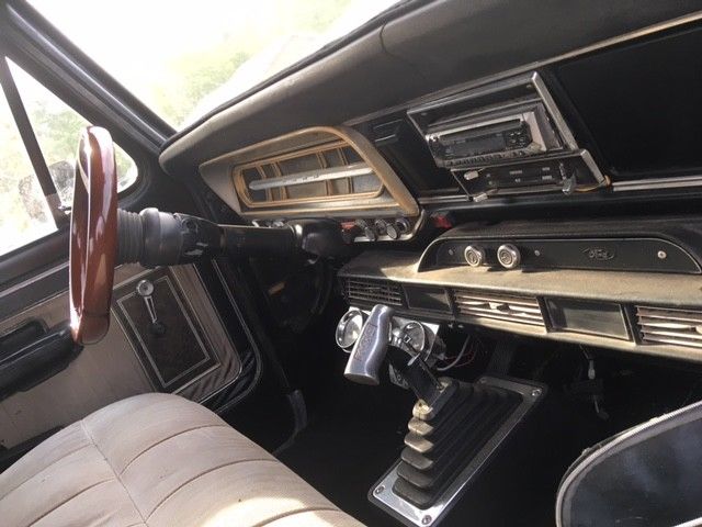 1972 Black Ford F-250