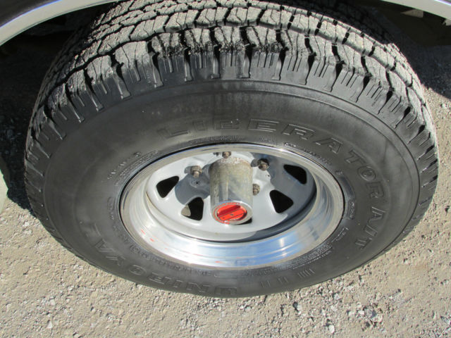 1988 Black Ford F-150 Standard Cab Pickup