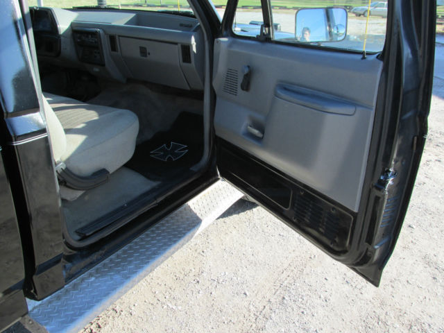 1988 Black Ford F-150 Standard Cab Pickup