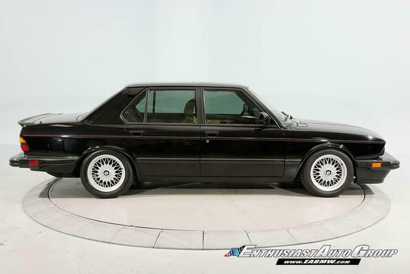 1988 Black BMW M5 Sedan